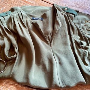 Massimo Dutti sleeveless khaki size 4 blouse.
